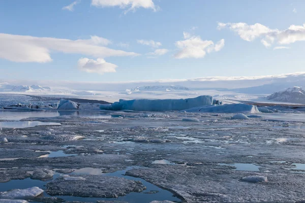 Frysa is på sjön, Island Jakulsarlon lagunen, Island — Stockfoto