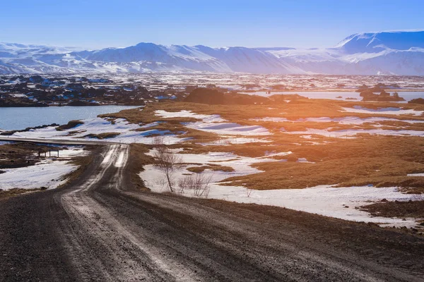 İzlanda kış sezon kırlarda dağ 