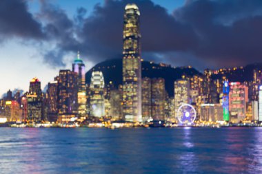 Alacakaranlık bokeh deniz açık ofis şehir merkezinde, Hong Kong Binası bulanık