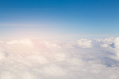 Güzel beyaz bulut ve gökyüzü arka plan