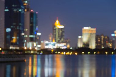 Akşam alacakaranlık bokeh hafif ofis binası bulanık