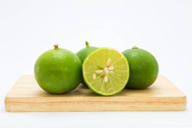 Taze limes ile ahşap tahta 