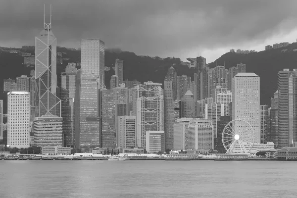 Hong Kong office building central business downtown sea front — Stock Photo, Image