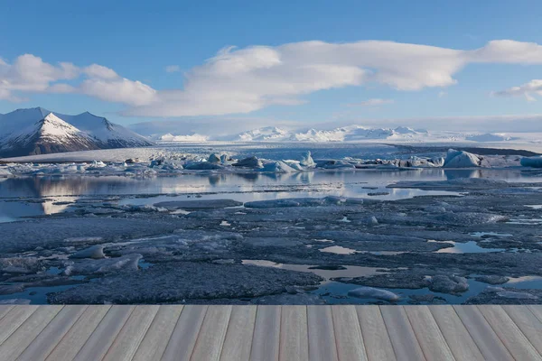 Jokulsarlon stagione invernale lago con montagna, Islanda paesaggio naturale sfondo — Foto Stock