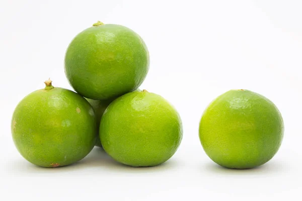 Limes sur fond blanc — Photo