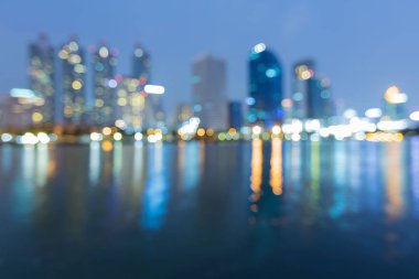 Mavi tonu bokeh hafif ofis binası waterfront bulanık