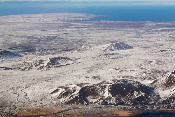 顶视图山冰岛冬季 — 图库照片