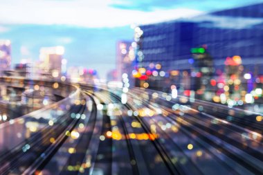 Bulanık bokeh şehir şehir hafif hareket hareketli tren yolu ile soyut