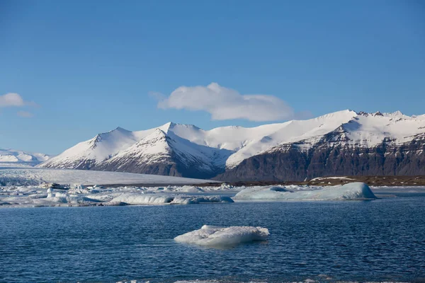 Jakusarlon zima sezon laguny Islandii w sezonie zimowym — Zdjęcie stockowe