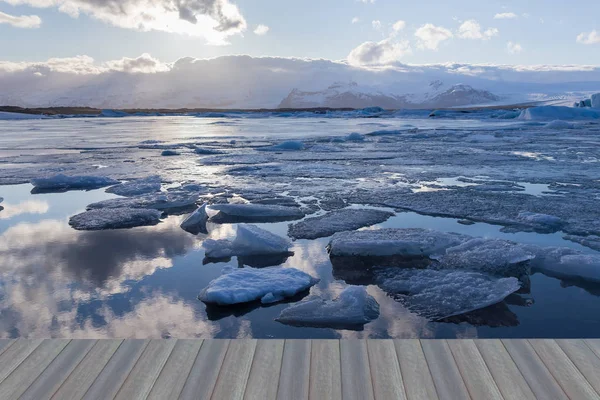 Πάγος στο χειμώνα στη λίμνη λιμνοθάλασσα Ισλανδία φυσικό τοπίο φόντου — Φωτογραφία Αρχείου
