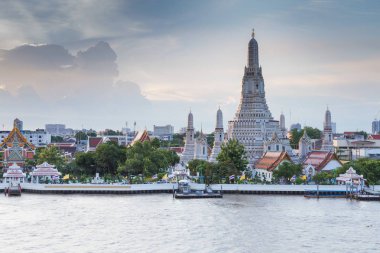 Arun tapınak Nehri ön, Bangkok Tayland 