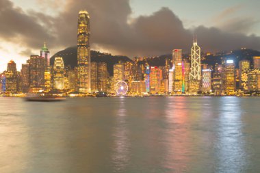 Şehir bokeh ışık Hong Kong manzarası bulanık