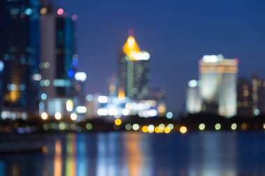 Akşam alacakaranlık bokeh ışık şehir ofis binası bulanık