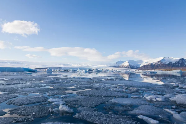 Vackra Island vintern lagoon silhuett — Stockfoto