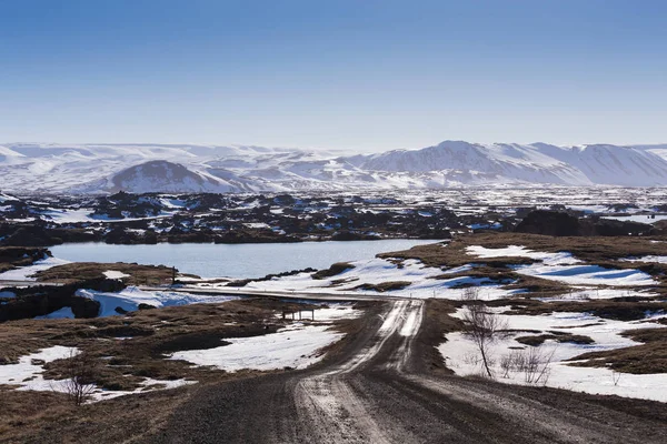 Kış sezon dağ arka plan İzlanda