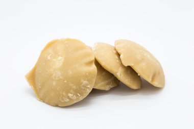 Beyaz üzerine zor kahverengi şeker çiğ gıda 