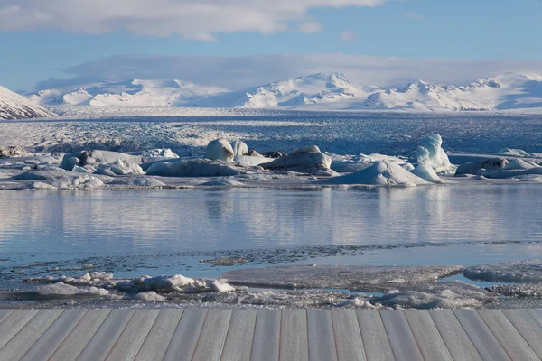 Islandia mar abierto piso de madera — Foto de Stock