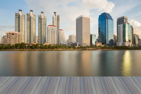 Ofis merkezi iş şehir su ön Binası