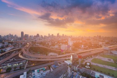 Bangkok şehir iş şehir manzarası gün batımı sırasında