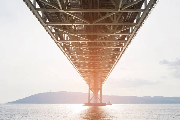 Sob a ponte suspensa Akashi — Fotografia de Stock