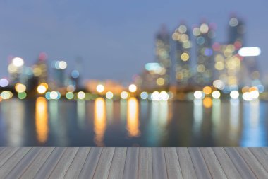 Akşam alacakaranlık bokeh ofis binası ışık, soyut arka plan bulanık