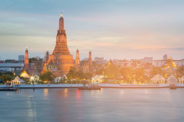 Arun tapınak Nehri ön güneş battıktan sonra