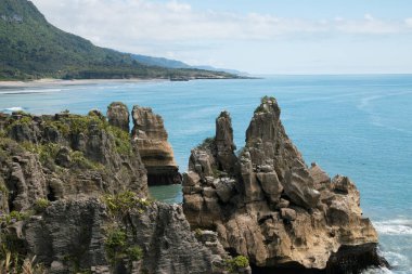 Punakaki gözleme kayalar Paparoa Milli Park West Coast Güney Adası Yeni Zelanda doğal manzara arka planda