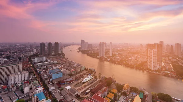 Fluss Gebogen Über Bangkok City Innenstadt Skyline Mit Nach Sonnenuntergang — Stockfoto