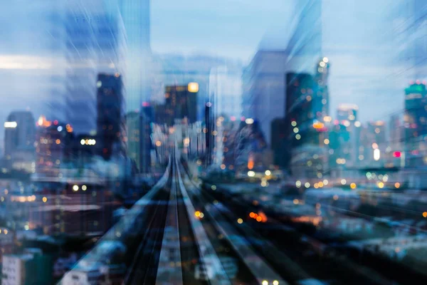 城市办公大楼模糊散光双曝光运动列车运动 抽象背景 — 图库照片