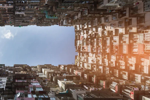 Hong Kong Apartamento Contra Fundo Céu Azul Paisagem Urbana Fundo — Fotografia de Stock