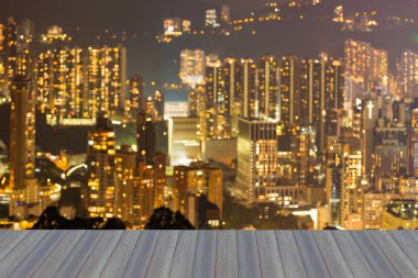 Açılış ahşap zemin, dağda, arka plan bulanık bokeh ışık konut alanı