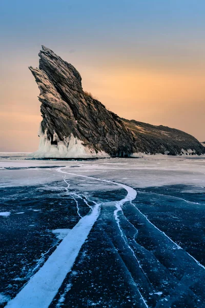 Montanha Rocha Lago Água Gelada Baikal Sibéria Lago Rússia — Fotografia de Stock