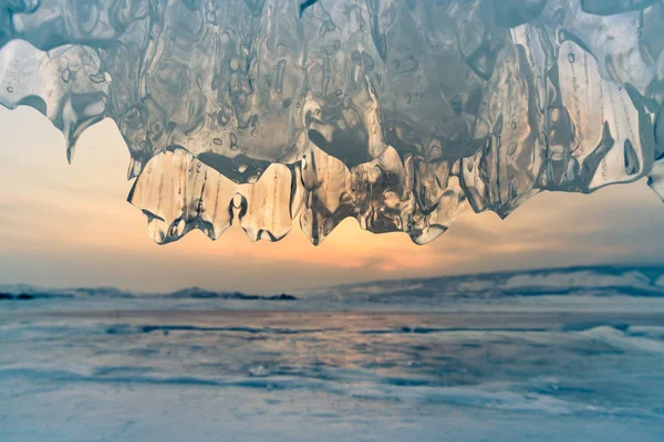 Caverna Gelo Perto Baikal Lago Água Com Fundo Céu Por — Fotografia de Stock