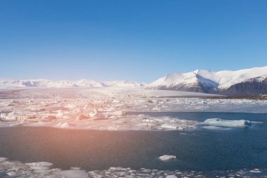 Güzel kış buzul ve lagün İzlanda doğal peyzaj