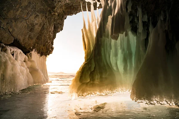 Caverna Gelo Lago Baikal Temporada Inverno Paisagem Natural Rússia — Fotografia de Stock
