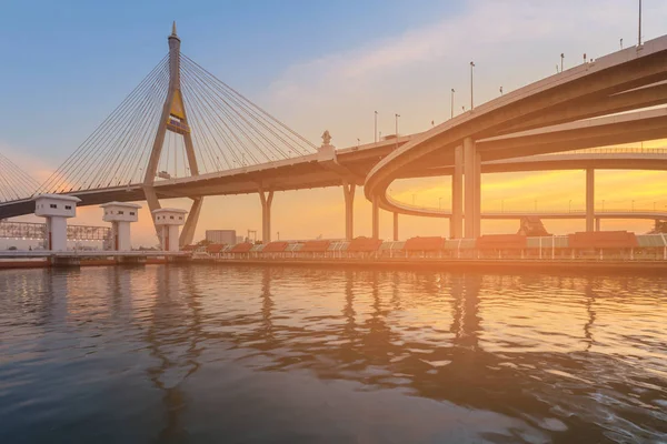 Hangbrug Watergate Tijdens Zonsondergang Bangkok Thailand Landmark — Stockfoto