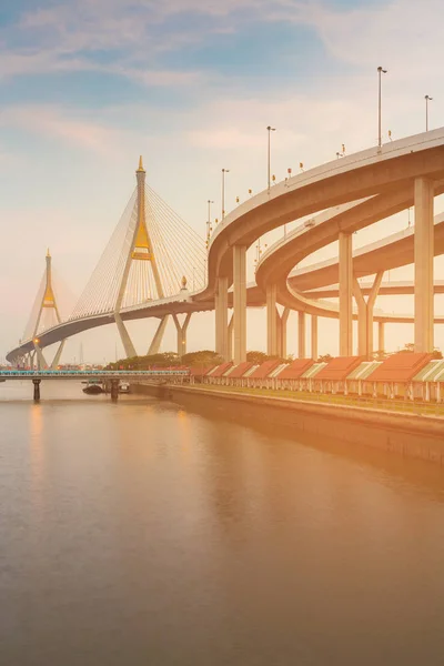 Ponte Sospeso Sul Fiume Bangkok Connettersi Cavalcavia Autostradale Thailandia — Foto Stock