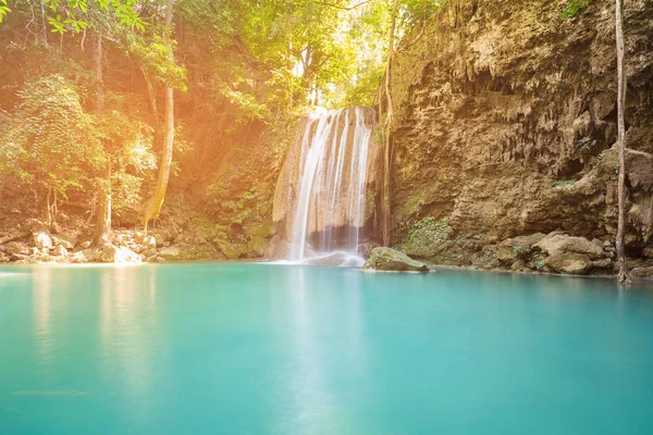 Cascada Natural Arroyo Azul Fondo Del Paisaje Bosque Tropical —  Fotos de Stock