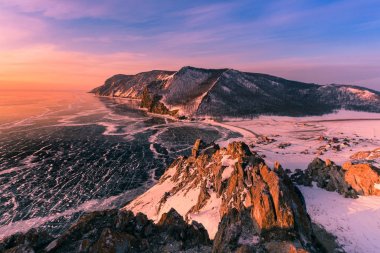 Baykal Olkhon Rusya su Gölü havadan görünümü, doğal peyzaj arka plan üzerinde güzel gündoğumu