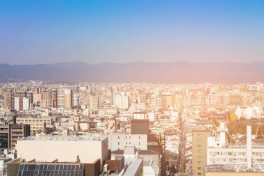 Şehir dağ arka plan, Japonya cityscape downtown rezidans kalabalık