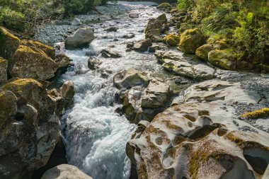 Taze su dağ karından geliyor, Milford Ses Yeni Zelanda