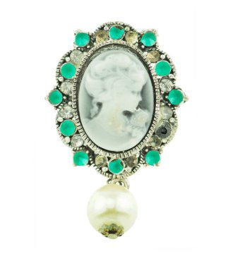 Beyaz arkaplanda izole edilmiş vintage kolyeler