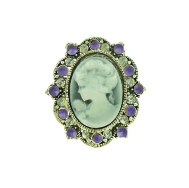 Beyaz arkaplanda izole edilmiş vintage kolyeler