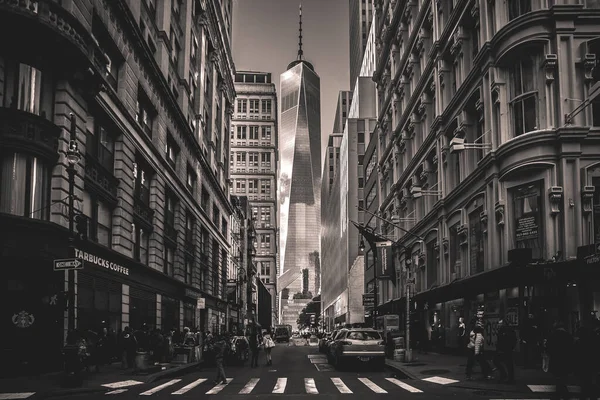 28 Ekim 2016 - New York - ABD, Fulton Caddesi 'nden görülen Tek Dünya Ticaret Merkezi
