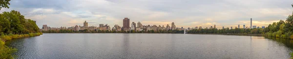29 Ekim 2016 - New York - ABD, Central Park 'ın Midtown manzarası