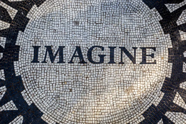 31 Ekim 2016 - New York - ABD, John Lennon 'ı Anmak İçin Central Park' ta yaratılan Anma Çalışmaları