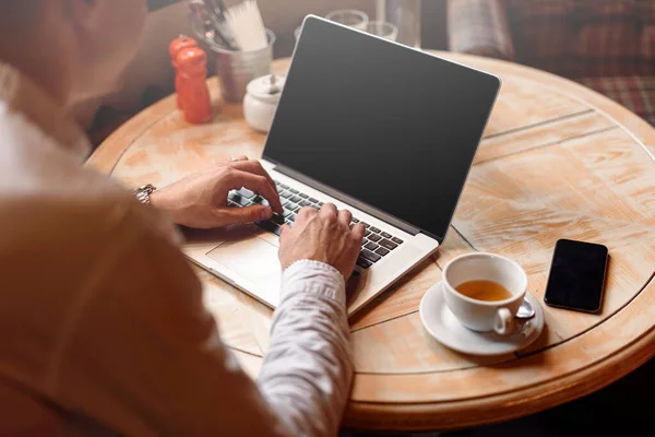 Young man is checking email on computer — Stock Photo, Image