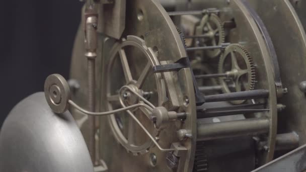 Una Macro Toma Vista Interior Reloj Vintage Antiguo Con Una — Vídeo de stock