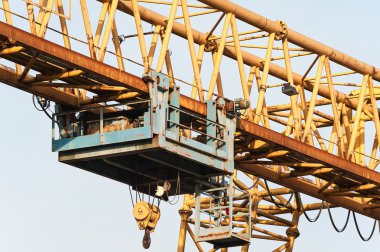 Sarı santral Vinci vinç ile 