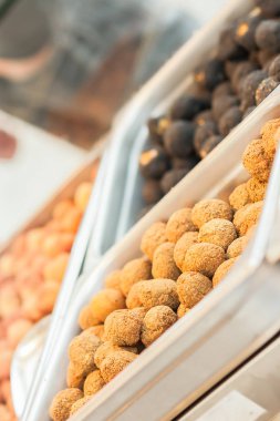 Fried zeytin ascolane. Tipik bölgesel çanak